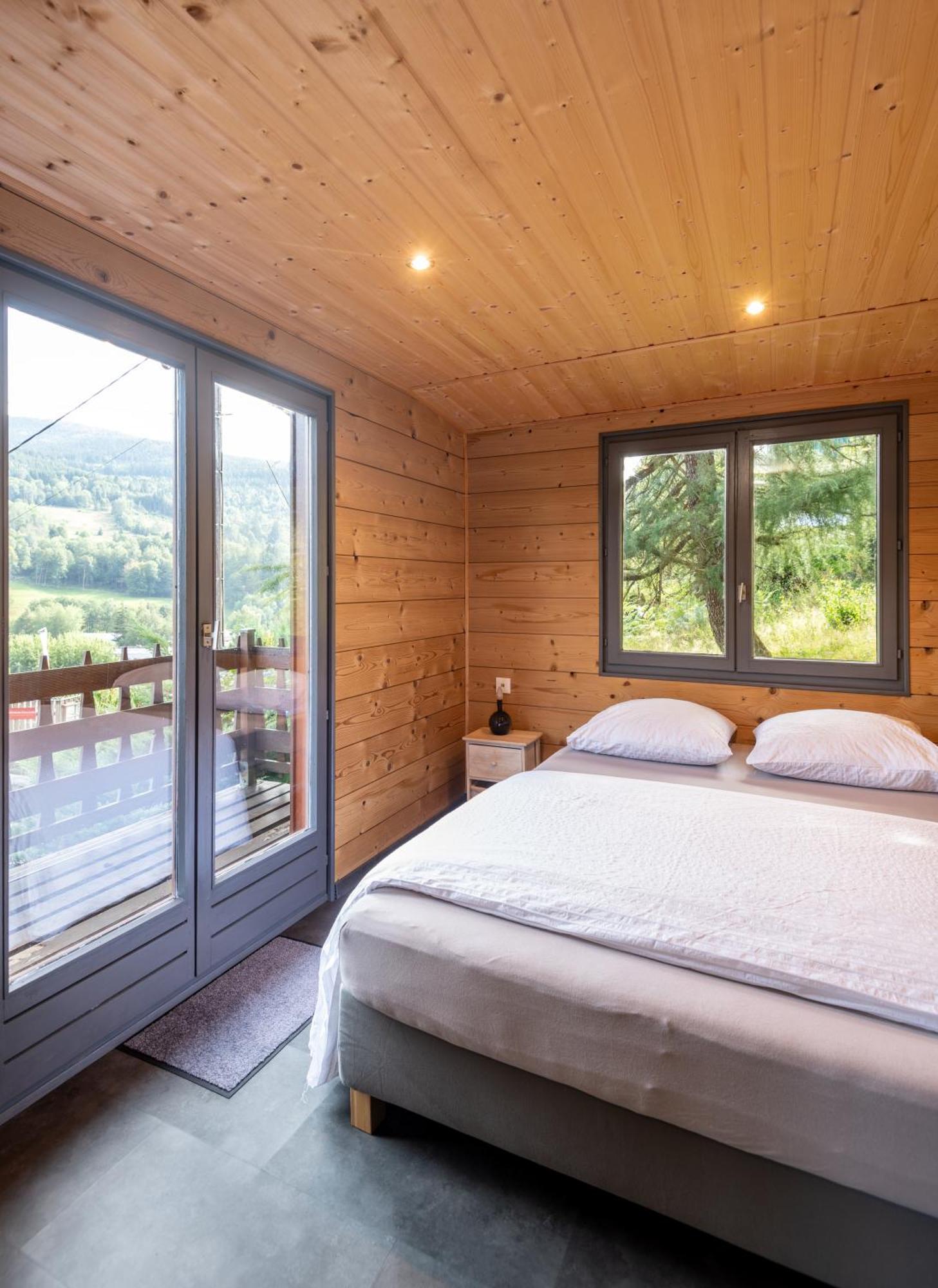 Chalet Du Faubourg & Jacuzzi, Proximite Gerardmer & La Bresse Rochesson Экстерьер фото