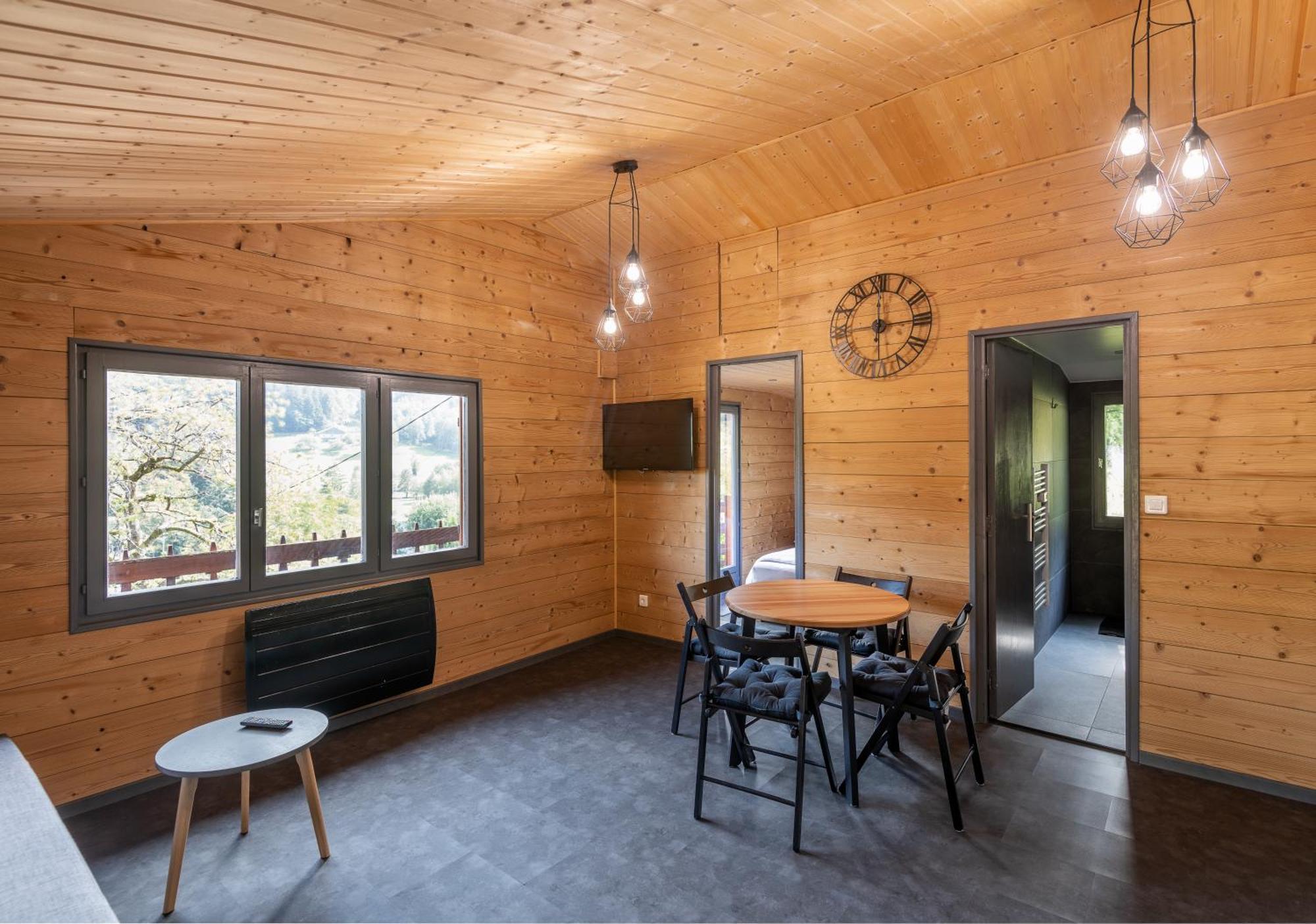 Chalet Du Faubourg & Jacuzzi, Proximite Gerardmer & La Bresse Rochesson Экстерьер фото