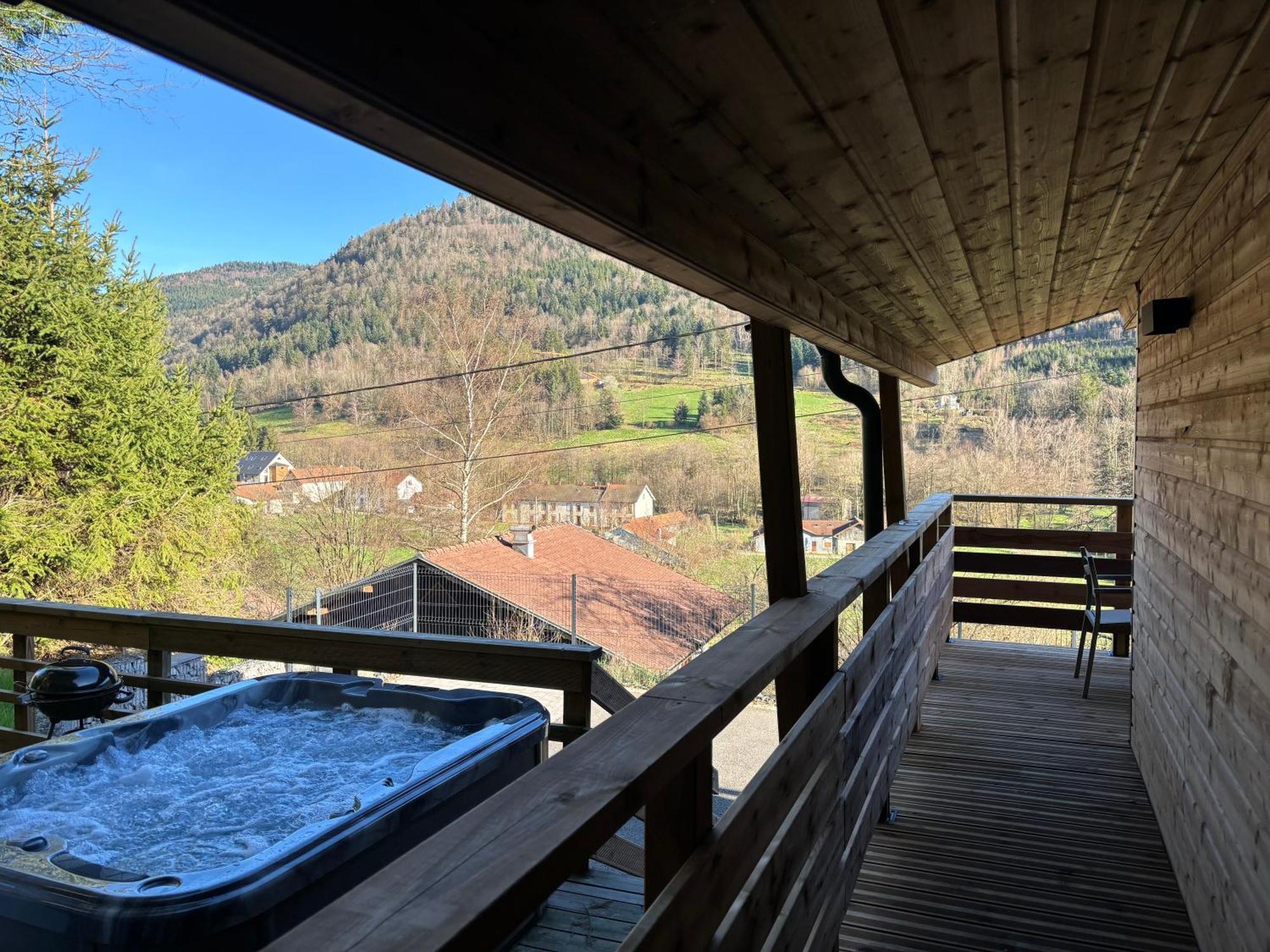 Chalet Du Faubourg & Jacuzzi, Proximite Gerardmer & La Bresse Rochesson Экстерьер фото
